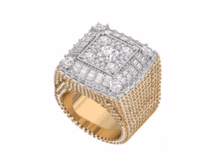 Diamond cluster centre framed by twisted cuban-rope pavé side panels.